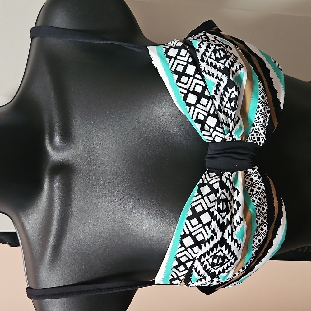 VENUS Aztec Print Patterned Bikini - Picture 2 of 14